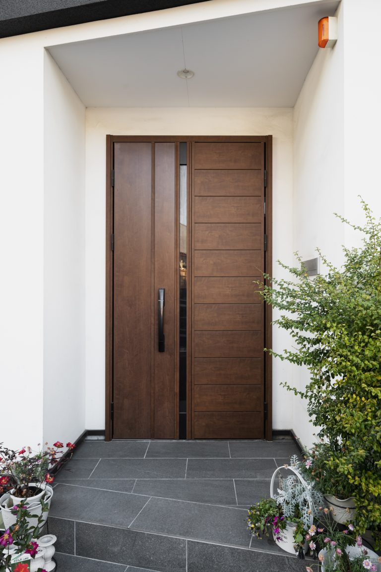 13519_field_image_batiment-japonais-entree-maison