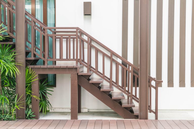 13523_field_image_decoration-escalier-bois