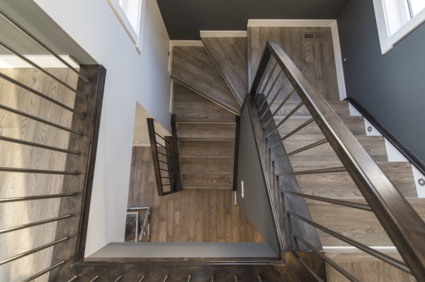 13481_field_service_image_beau-coup-escalier-maison-moderne