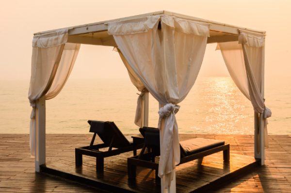 14485_field_service_image_bed-beach