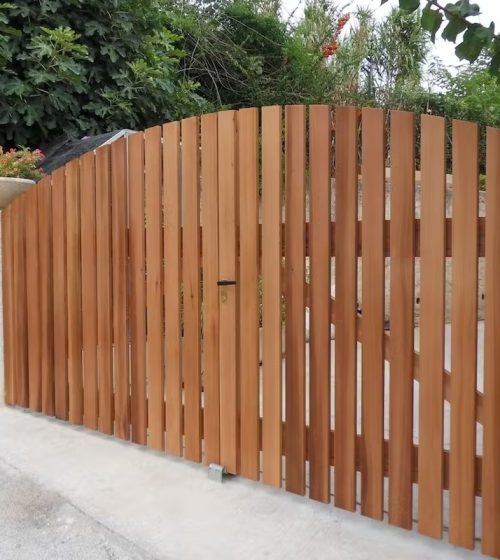 14489_field_image_96f68797-e75d-4fce-bb15-d690551a07dc_portail-bois-permettez-moi-de-construire